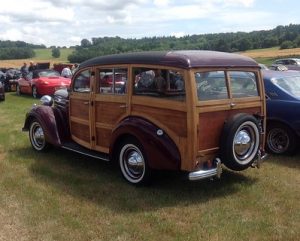 Read more about the article Woodie: A Car Craze From the ’30s